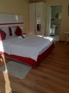 Affordable and comfortable guest houses in Benoni near restaurants and shopping