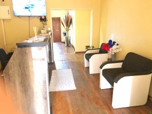 : Comfortable guest room at Alika Guest House, Benon